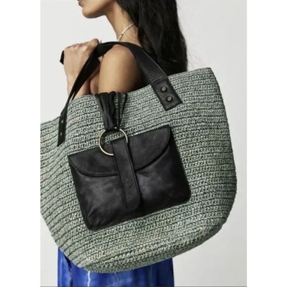 NWT Free People En Riva Raffia Tote size 12”x 15”x8” - Picture 2 of 9
